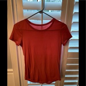 Lululemon women’s size 2 short sleeve shirt.